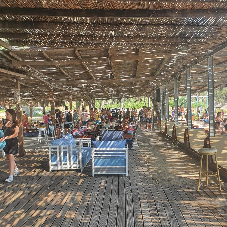 Burano Camping Beach-Bar Nea Thesi Bagian luar foto