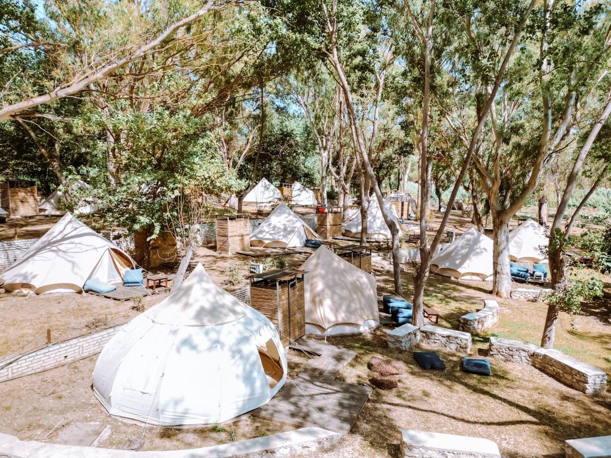Burano Camping Beach-Bar Nea Thesi Bagian luar foto