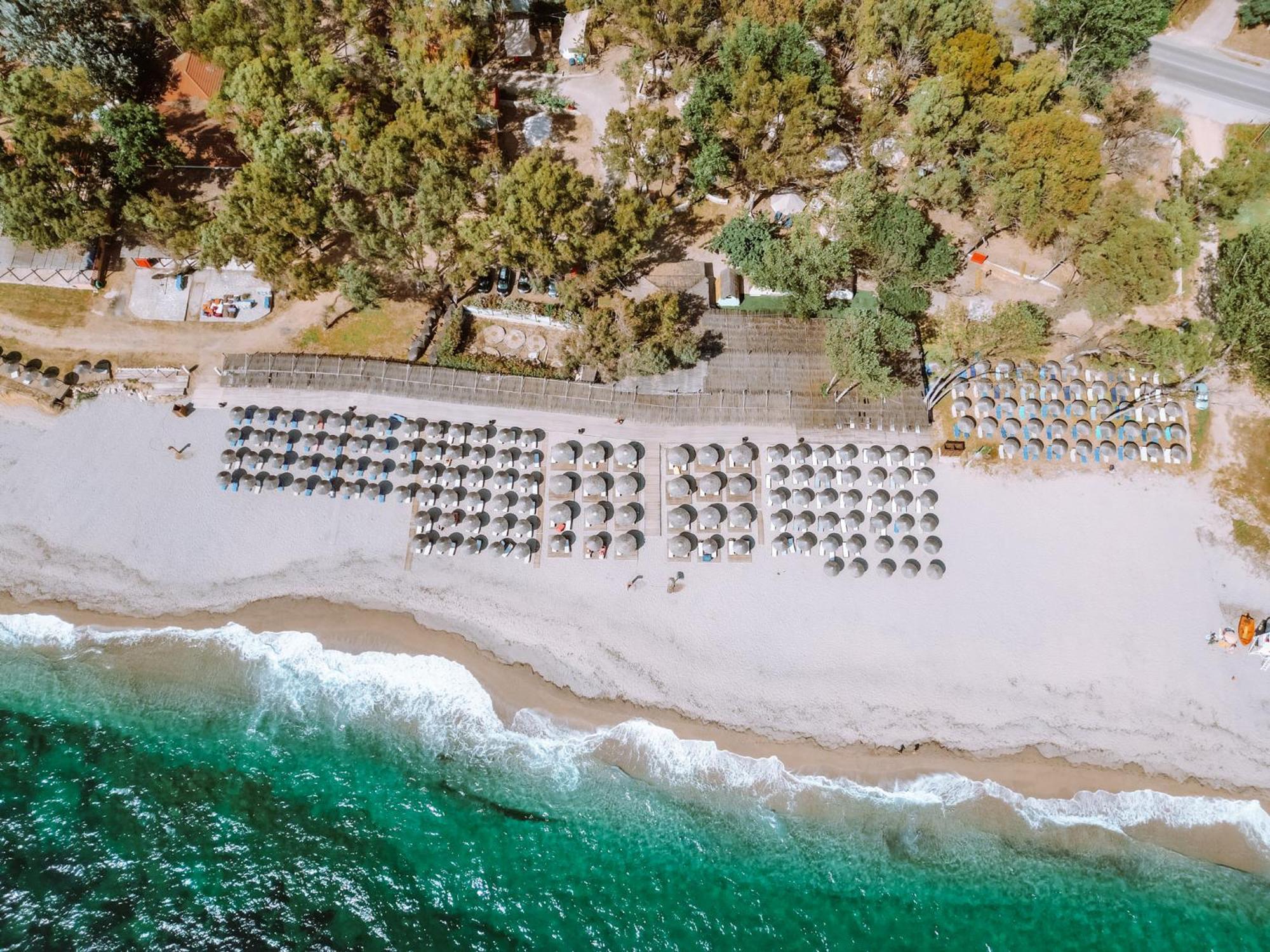Burano Camping Beach-Bar Nea Thesi Bagian luar foto