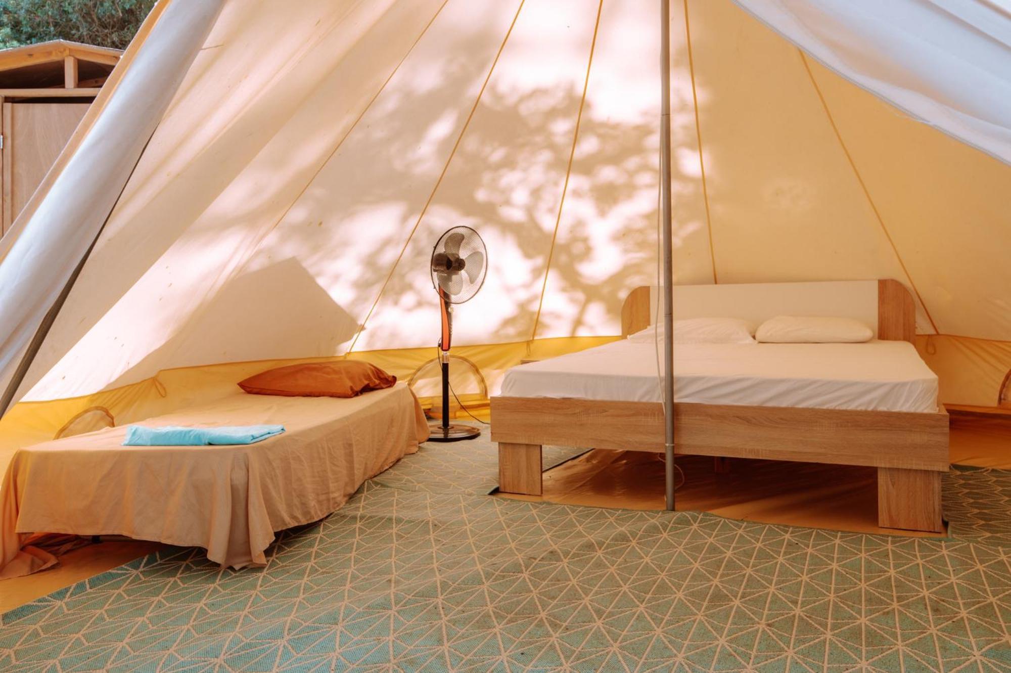 Burano Camping Beach-Bar Nea Thesi Bagian luar foto