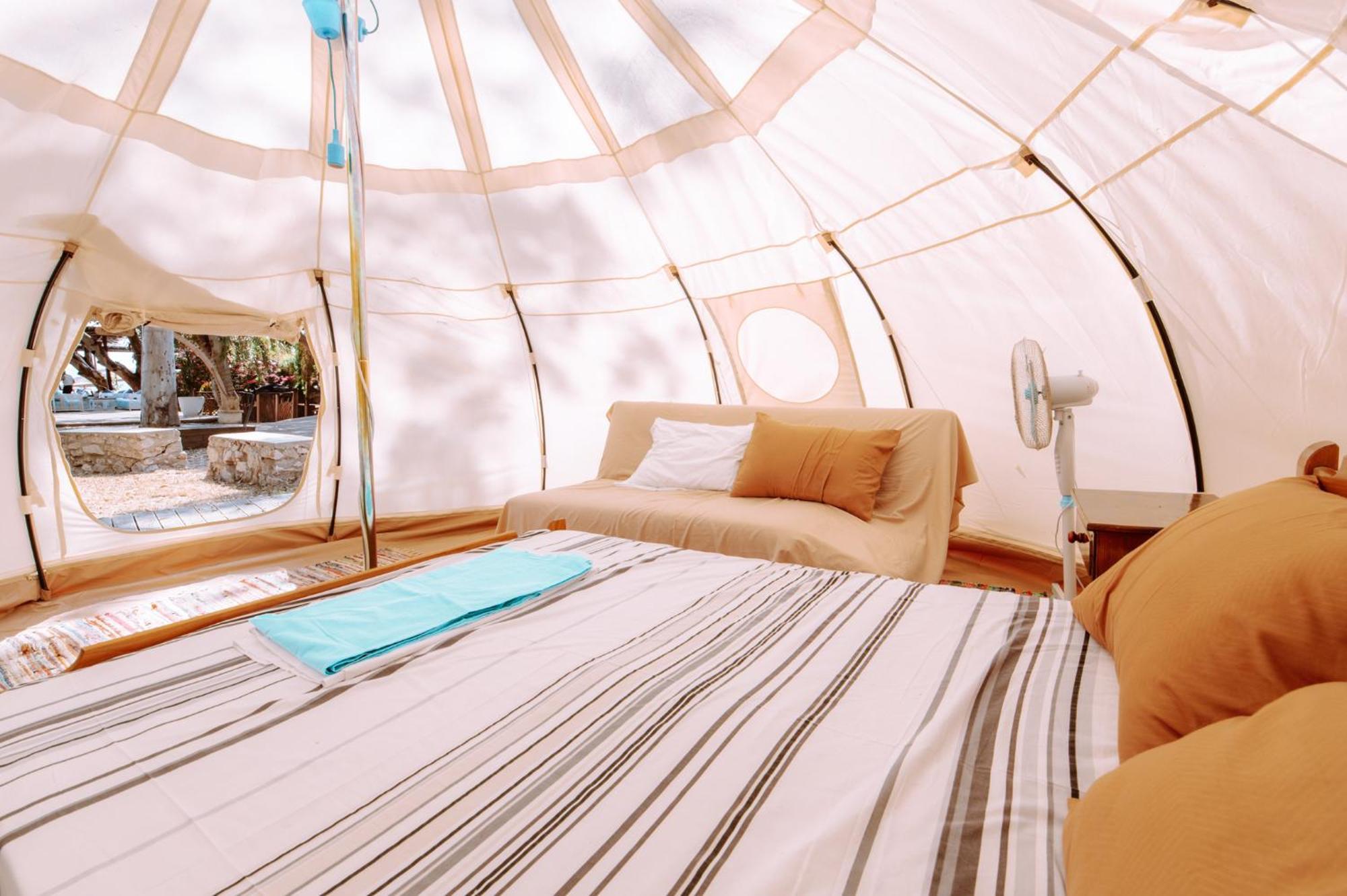 Burano Camping Beach-Bar Nea Thesi Bagian luar foto
