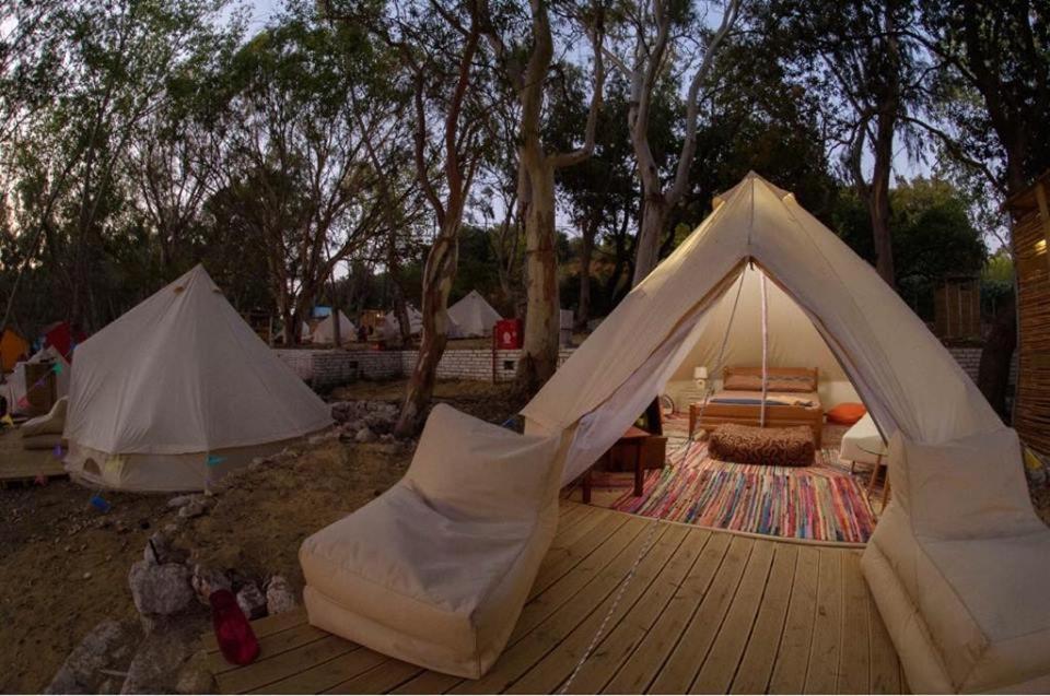 Burano Camping Beach-Bar Nea Thesi Bagian luar foto