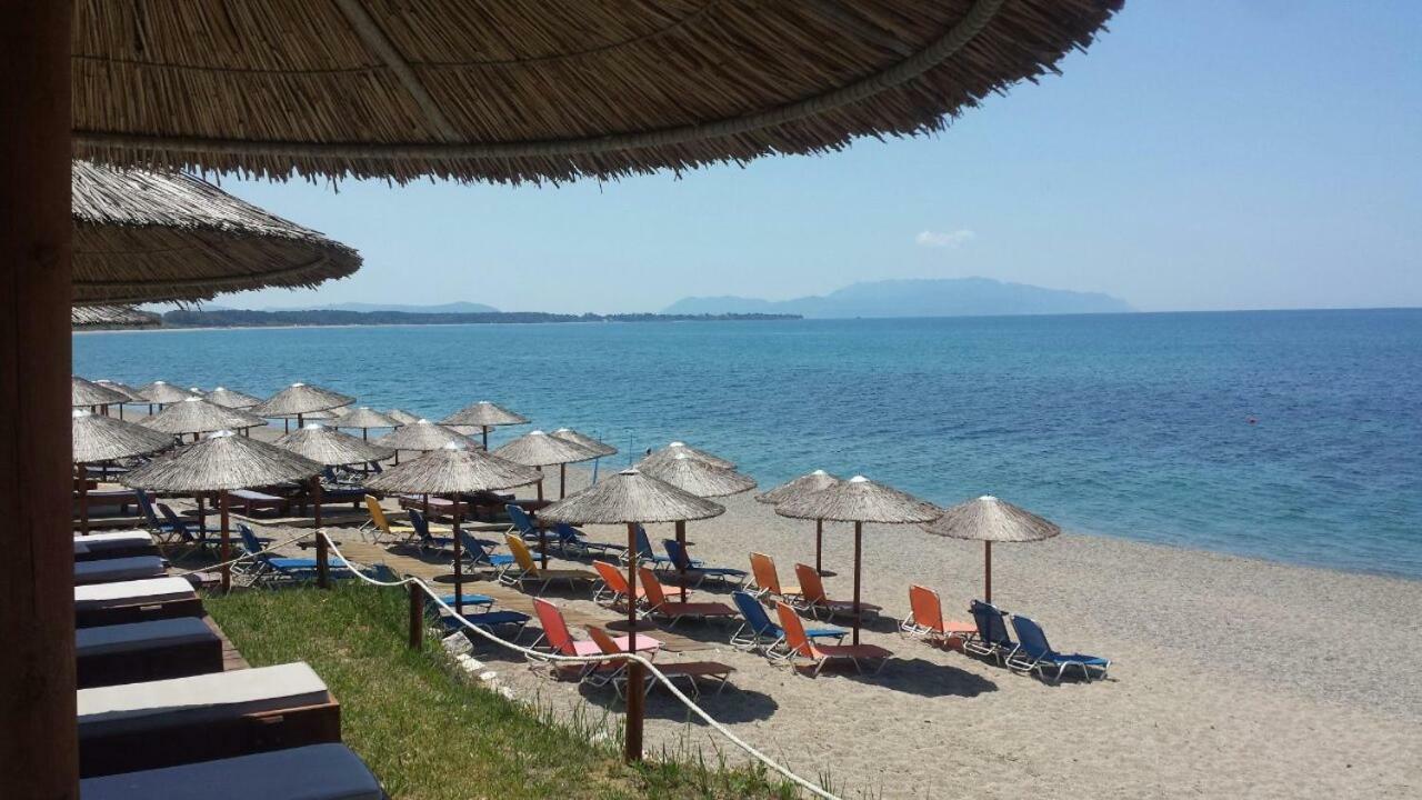 Burano Camping Beach-Bar Nea Thesi Bagian luar foto